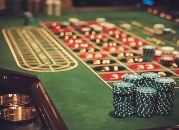 Live dealer baccarat table streamed on 777 apk for Filipino players